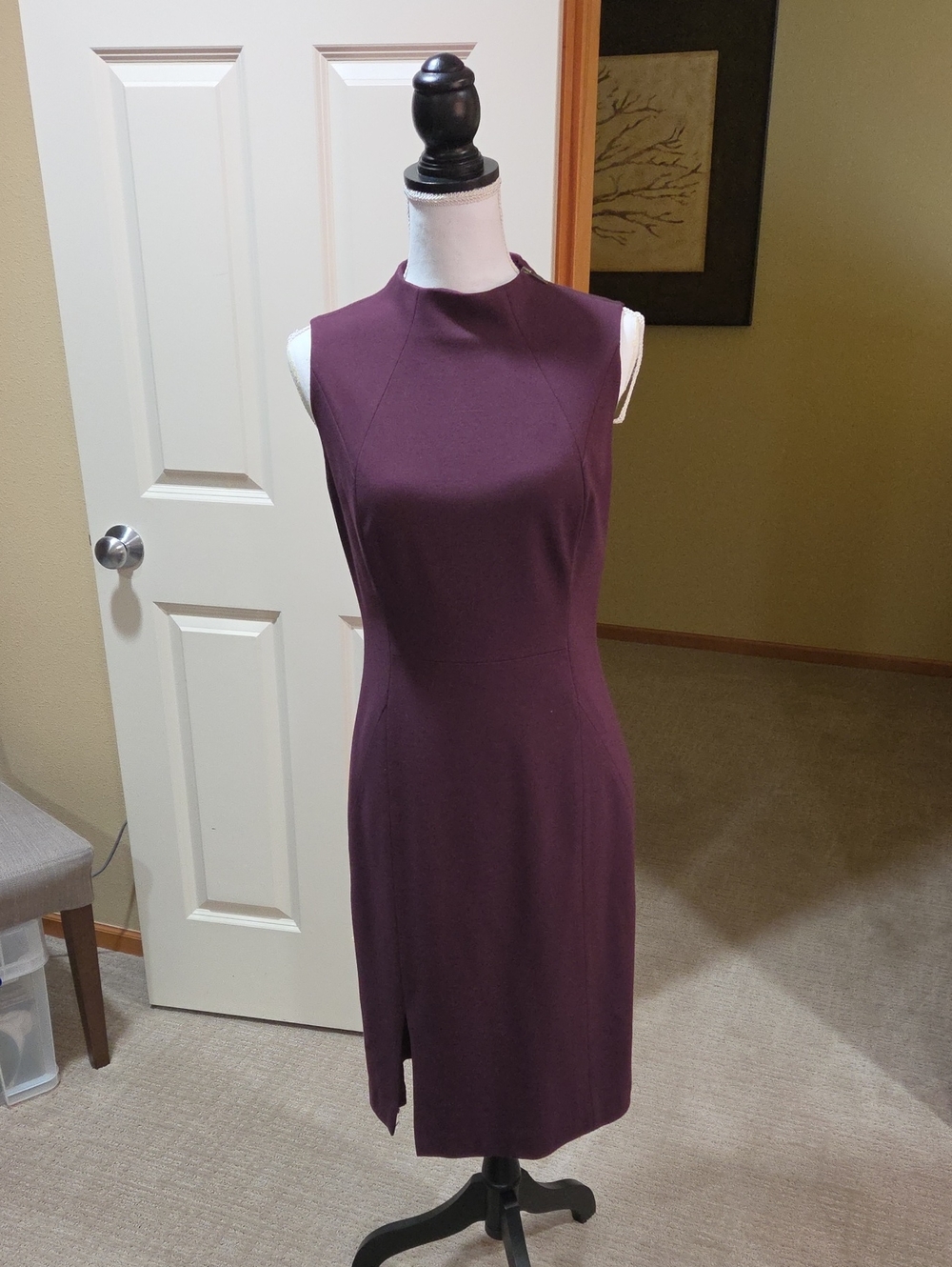 Classiques Entier Sleeveless Sheath Dress in Plum